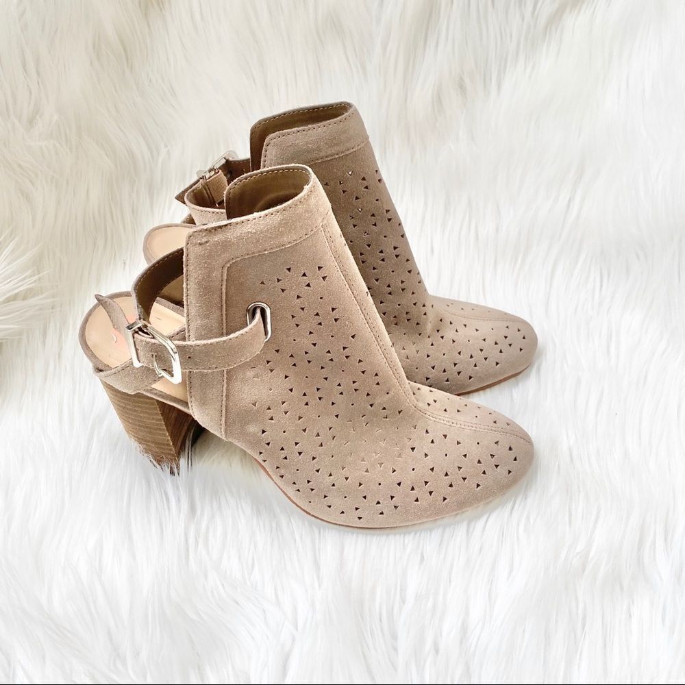 NWOB! Crown & Ivy taupe slingback ankle boots 10